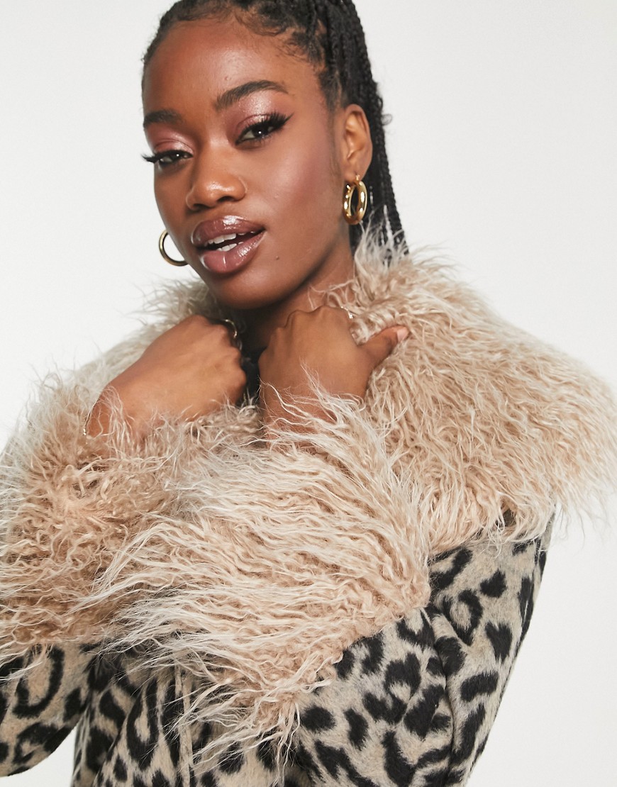 Veste à imprimé léopard avec bordures en fausse fourrure - Miss Selfridge - Modalova