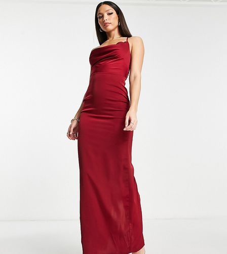 Robe longue de bal de promo à col bénitier en satin - Bordeaux - Naanaa Tall - Modalova