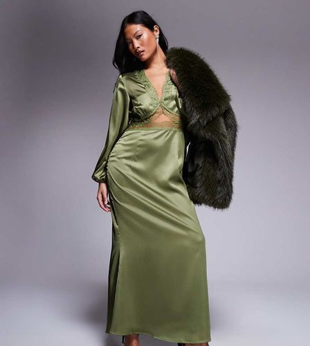 Petite - Mimi - Robe nuisette longue avec découpe et bordures en dentelle - Olive - Never Fully Dressed - Modalova