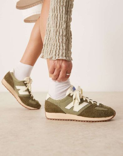 Baskets unisexes - avec dtails blancs - New Balance - Modalova