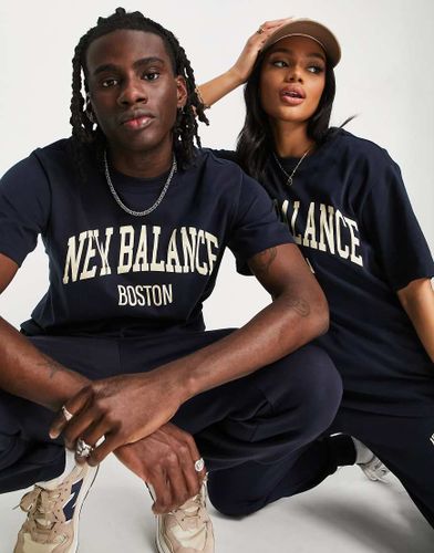 T-shirt unisexe style universitaire - New Balance - Modalova