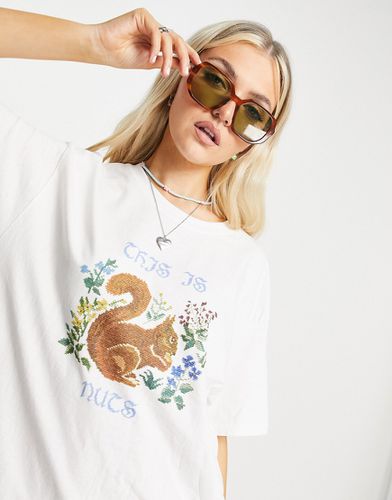 T-shirt oversize à motif noisettes au point de croix - New Girl Order - Modalova