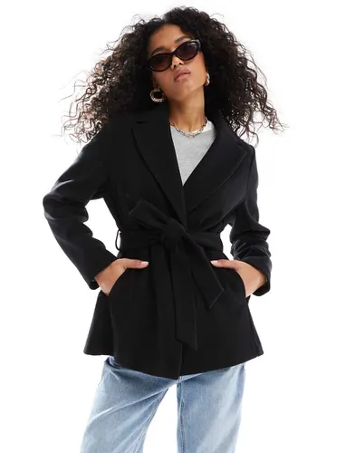 Manteau court avec ceinture - New Look - Modalova