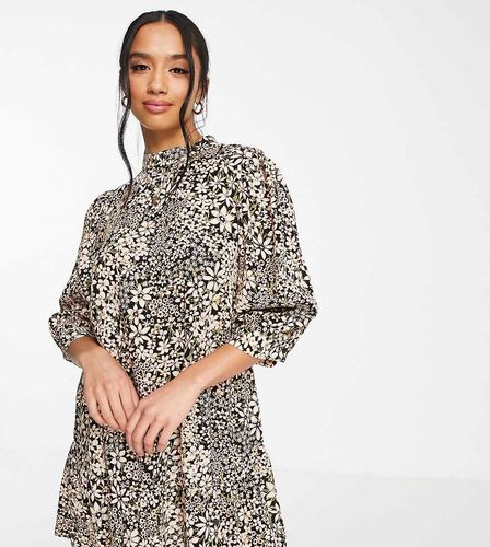 Robe courte à manches ballon et motifs - Blanc cassé - New Look Petite - Modalova