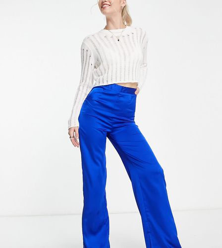 Pantalon large d'ensemble en tissu satiné - vif - New Look Tall - Modalova