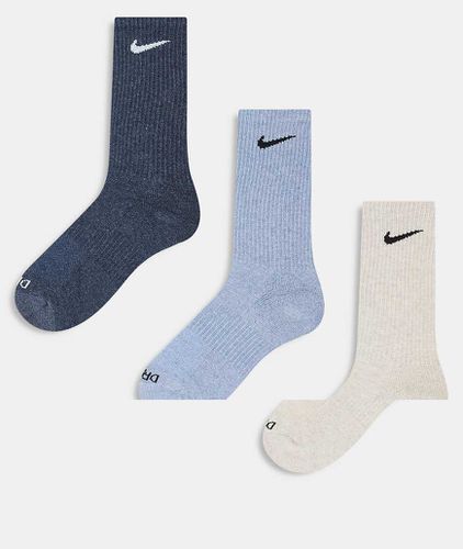 Plus - Everyday Cushioned - Lot de 3 paires de chaussettes - Kaki,beige et bleu marine - Nike Training - Modalova