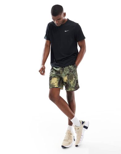 Short 7 pouces à imprimé camouflage - Nike Training - Modalova