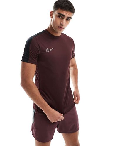 Academy 23- T-shirt en tissu Dri-FIT - Bordeaux - Nike Football - Modalova