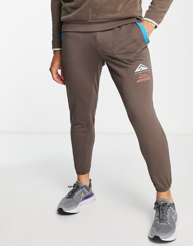 Trail - Pantalon de jogging avec inscription Tour Du Mont Blanc - Nike Running - Modalova