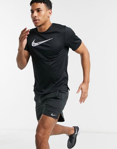 Wild Run Breathe - T-shirt - Nike Running - Modalova