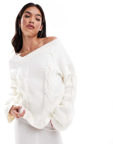 Pull d'ensemble asymétrique en maille torsadée de qualité supérieure avec col V - Crème - Sndys - Modalova