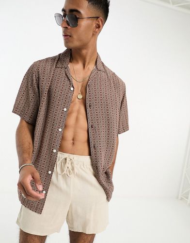 Chemise manches courtes à imprimé mandala - Marron - Selected Homme - Modalova