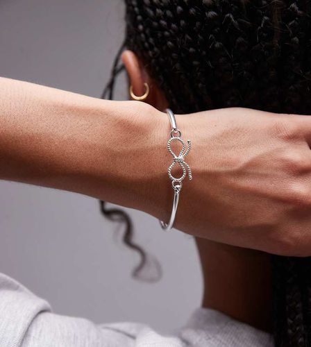 Seol + Gold - Bracelet jonc en argent massif avec naud - Seol Gold - Modalova