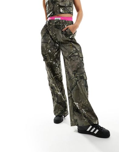 Pantalon cargo d'ensemble à imprimé camouflage - Sixth June - Modalova