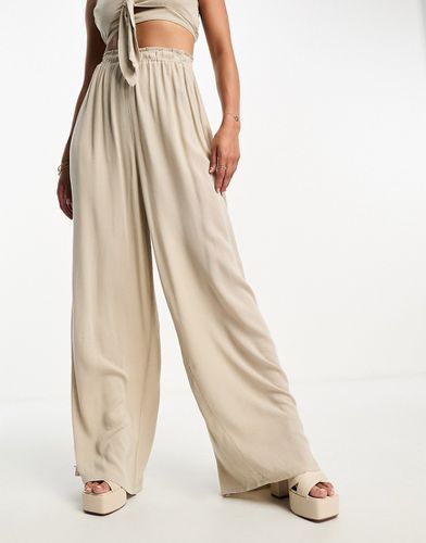 Pantalon d'ensemble ample effet froissé - Beige - Style Cheat - Modalova