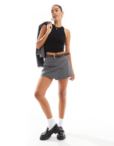 Mini jupe-short d'ensemble avec ceinture - Stradivarius - Modalova