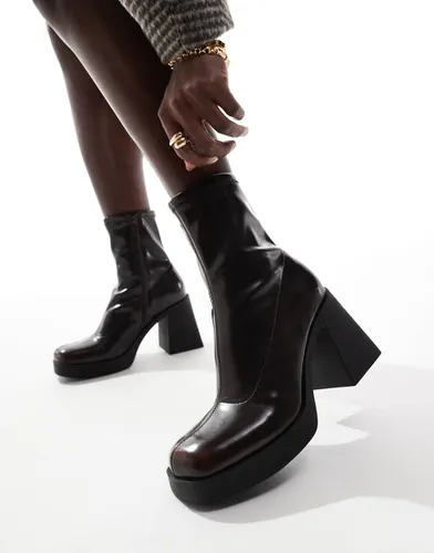 Bottines à talon - Marron - Stradivarius - Modalova