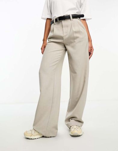 Pantalon ajusté avec ceinture - Stradivarius - Modalova