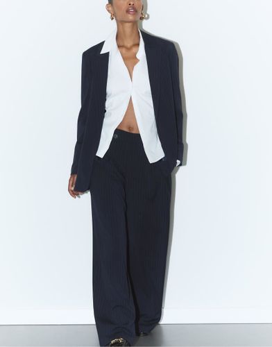 Pantalon habill coupe dcontracte  rayures et taille croise - Stradivarius - Modalova