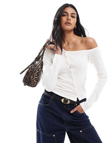 STR - Top boutonn asymtrique en tissu ctel - cru - Stradivarius - Modalova