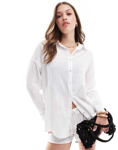 Chemise d'ensemble oversize avec broderies - Pull & bear - Modalova