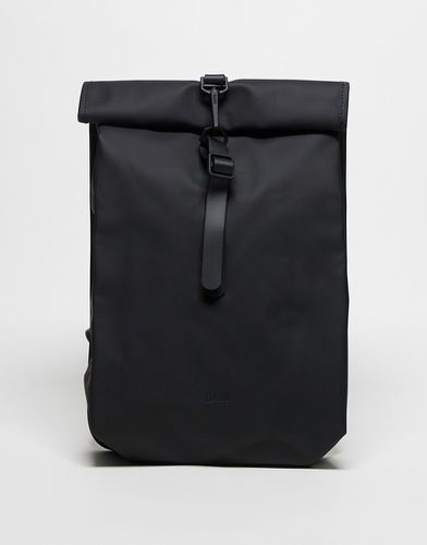 Mini sac à dos unisexe imperméable roulé sur le dessus - Rains - Modalova