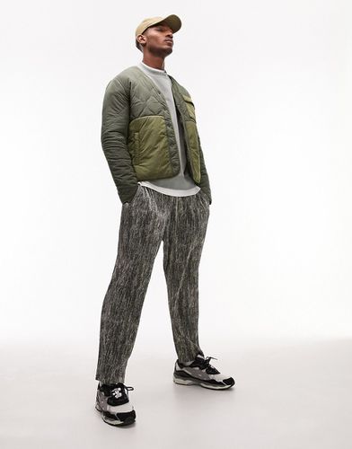 Pantalon de jogging fuselé en tissu plissé imprimé - anthracite - Topman - Modalova