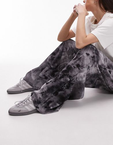 Pantalon plissé à imprimé abstrait effet vaporisé - Topshop - Modalova