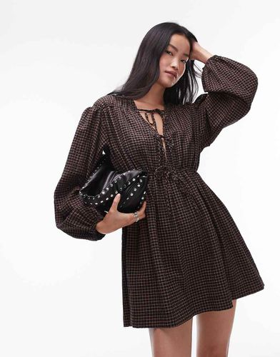 Robe courte à buste froncé et carreaux - Topshop - Modalova