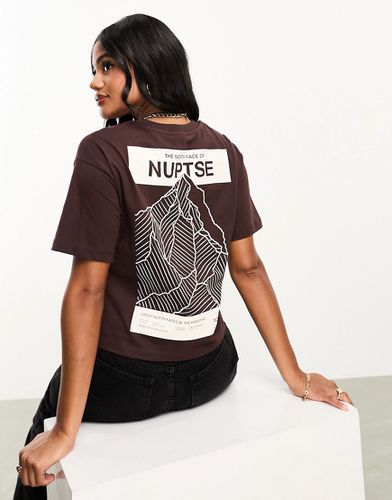 Nuptse - T-shirt crop top imprimé au dos - Marron foncé - The North Face - Modalova