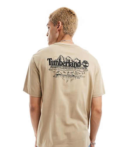 T-shirt oversize avec grand imprimé montagne au dos - Beige - Exclusivité ASOS - Timberland - Modalova