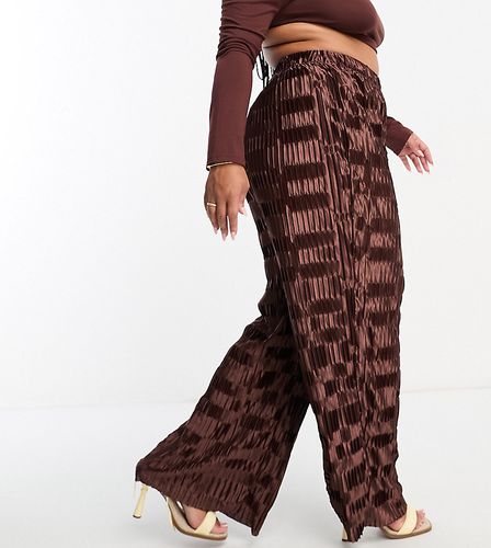 Pantalon ample d'ensemble en satin plissé - Marron chocolat - Urban Threads Curve - Modalova