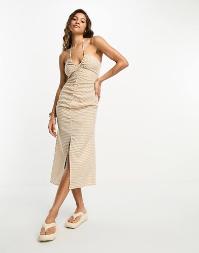 Robe longue froncée à carreaux vichy - Beige - Urban Threads - Modalova