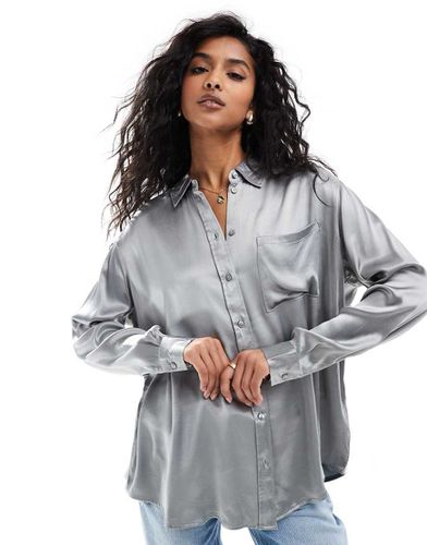 Aware - Chemise oversize en satin - clair - Vero Moda - Modalova