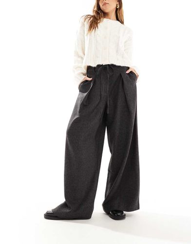 Aware - Pantalon ample à pinces et liens à la taille - foncé - Vero Moda - Modalova