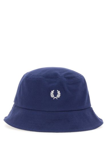 Bucket hat with logo embroidery - fred perry - Modalova