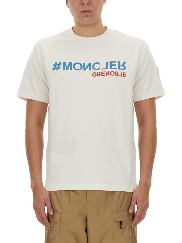 Moncler grenoble t-shirt with logo - moncler grenoble - Modalova