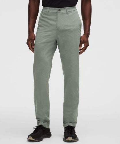 “ Pantalon chino ABC coupe classiques â€“ 81 cm â€“ Pastel â€“ Taille 33 - lululemon - Modalova