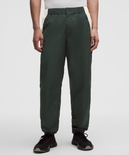 “ Pantalon de survÃªtement dÃ©contractÃ© en nylon Standards â€“ Vert â€“ Taille M - lululemon - Modalova