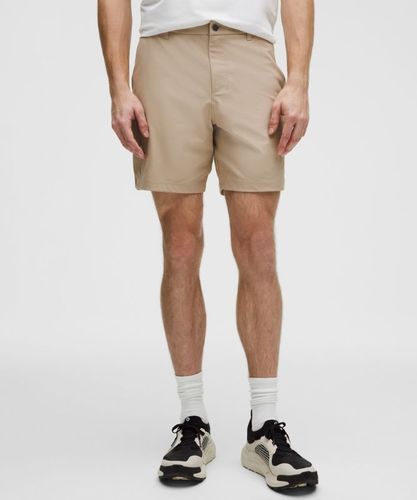 “ Short ABC coupe classique Warpstremes â€“ 18 cm â€“ Kaki â€“ Taille 32 - lululemon - Modalova