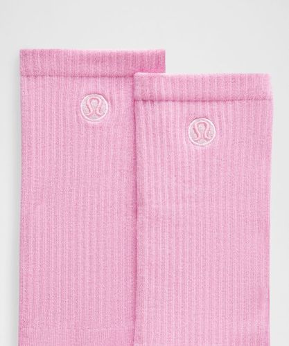 “ Chaussettes Daily Essential unisexes Lot de 3 â€“ Violet/Pastel â€“ Taille XL - lululemon - Modalova