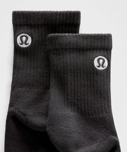 “ Chaussettes hautes Daily Essential unisexe â€“ Taille M â€“ Taille M - lululemon - Modalova