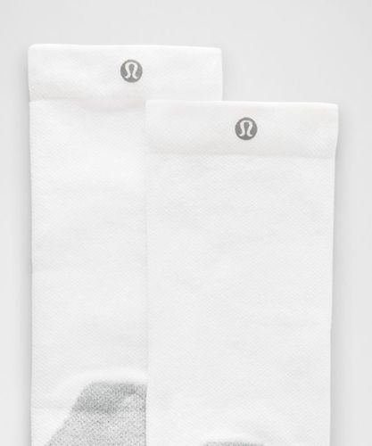 “ Chaussettes unisexes Power Stride avec amorti 3 paires â€“ Taille M - lululemon - Modalova