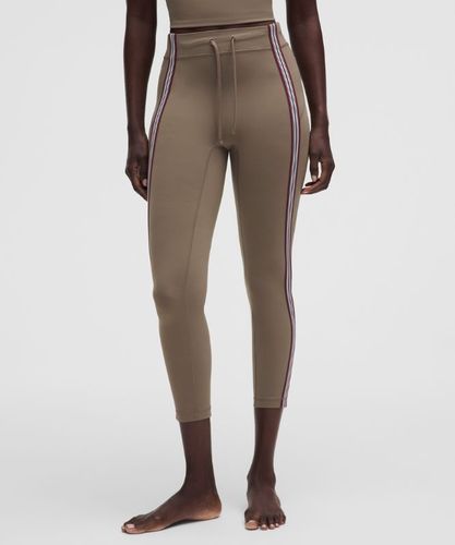 “ Legging Groove taille haute Finitions rayÃ©ess â€“ 64 cm â€“ Burgundy â€“ Taille 10 - lululemon - Modalova
