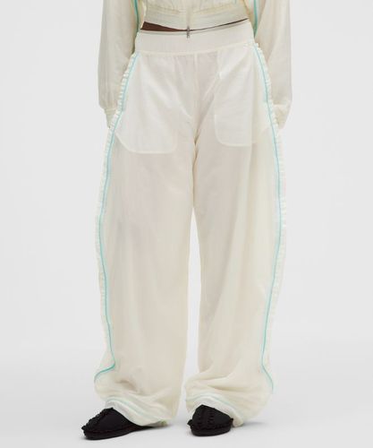 “ Pantalon GANNI x texturÃ© Ã  volants taille mi-hautes â€“ Taille XL - lululemon - Modalova