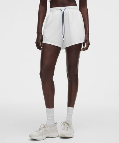 “ Short dÃ©contractÃ© lÃ©ger taille haute Doublure longues â€“ 8 cm â€“ Blanc/Blue â€“ Taille 4 - lululemon - Modalova