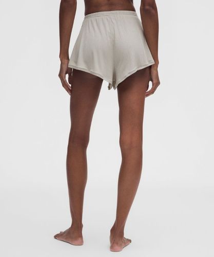 “ Shorty cÃ´telÃ© taille haute UnderEases â€“ Gris â€“ Taille XS - lululemon - Modalova