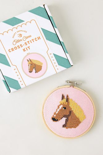 Kit de point de croix en chez Anthropologie - Cotton Clara - Modalova
