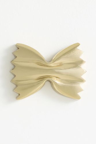 Décoration murale en métal Pasta Farfalle en Gold chez - Anthropologie - Modalova