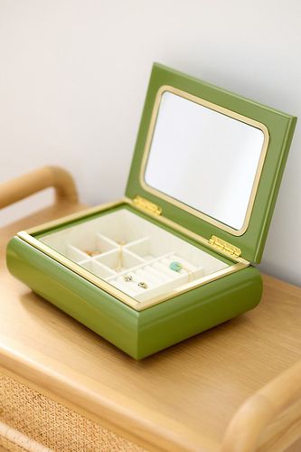 Boîte à bijoux laquée Mulberry en Green chez - Anthropologie - Modalova